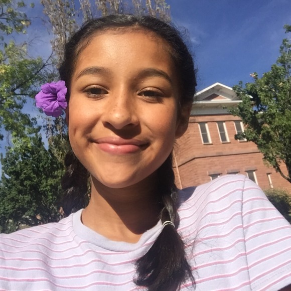 Meet your Posher, Daniela - Picture 1 of 1